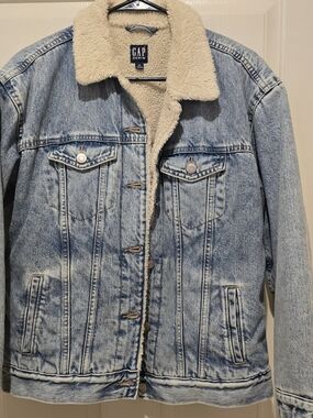 GAP Denim Sherpa Lined Trucker Jacket Light Wash Denim XS